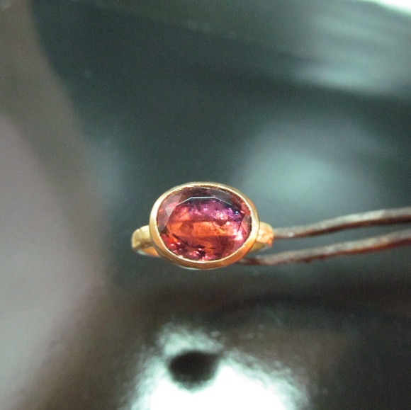 14k solid yellow Gold ring. - Picture 8 of 8